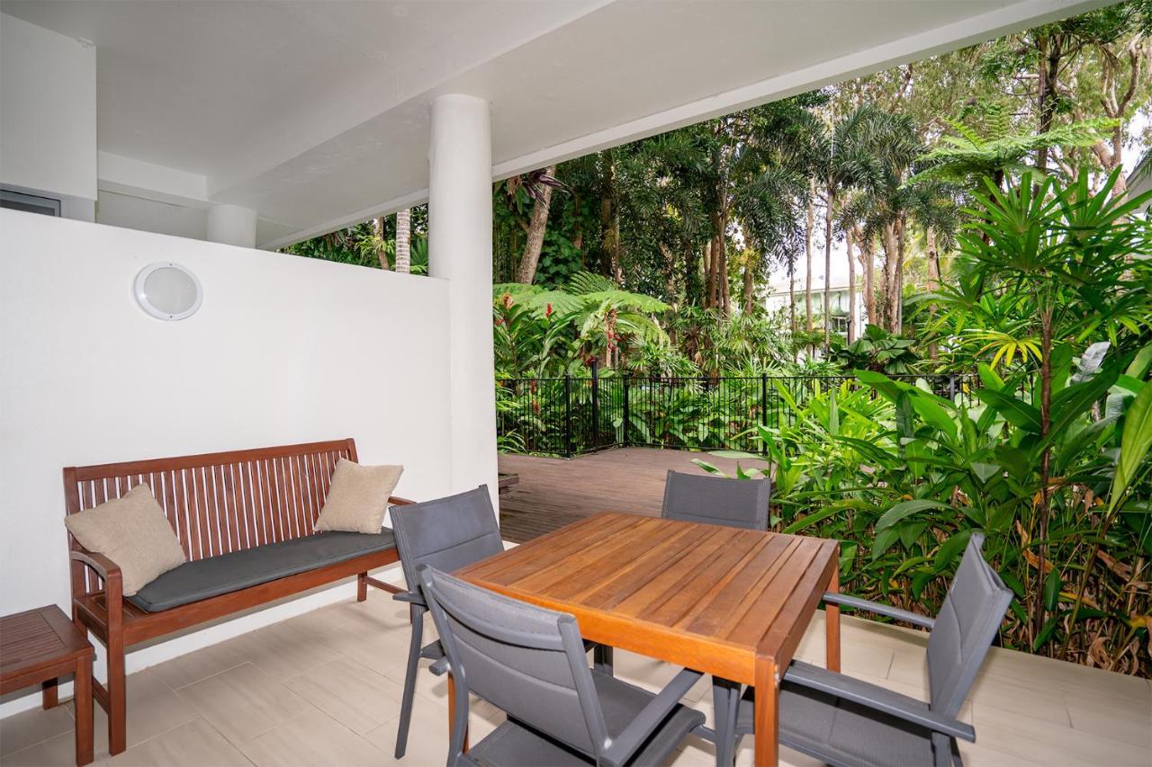 Elysium Private At The Drift Palm Cove