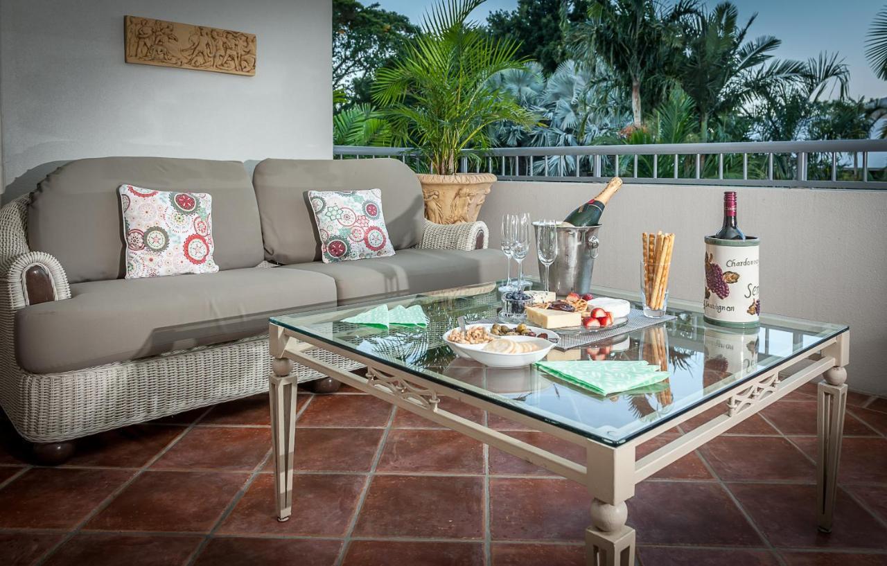 Oasis At Aparthotel