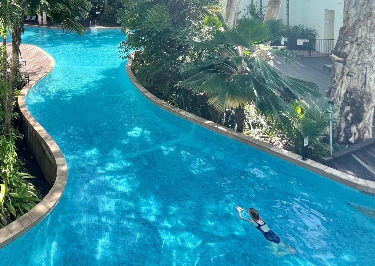 Drift - Large Family Apartment, Palm Cove