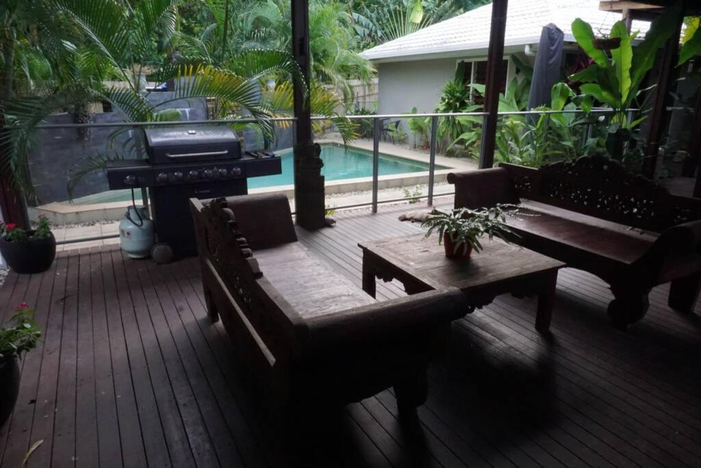 Villa At Seclusion Pavilions! Palm Cove