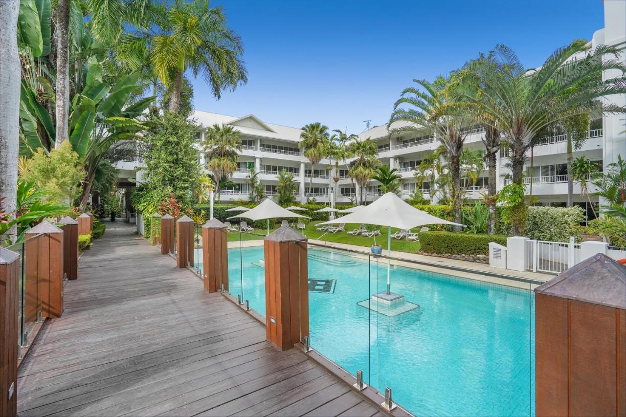 Belle Escapes - Poolside Alamanda Beachfront 
