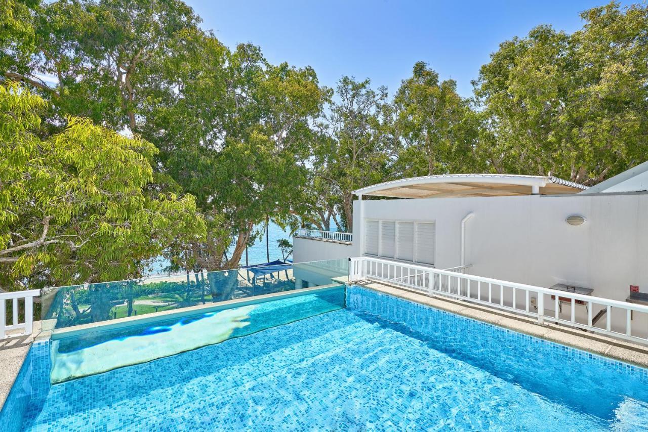 Oceanfront Penthouse Club