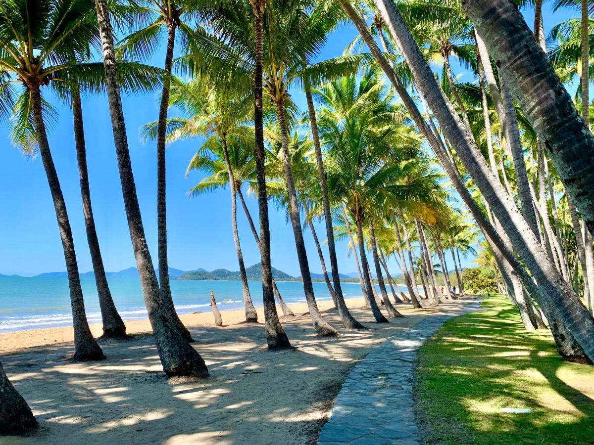 Beachside - Pool And Garden Views Palm Cove