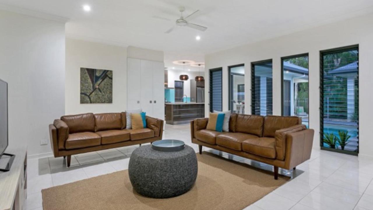 Holiday home Castaways - *