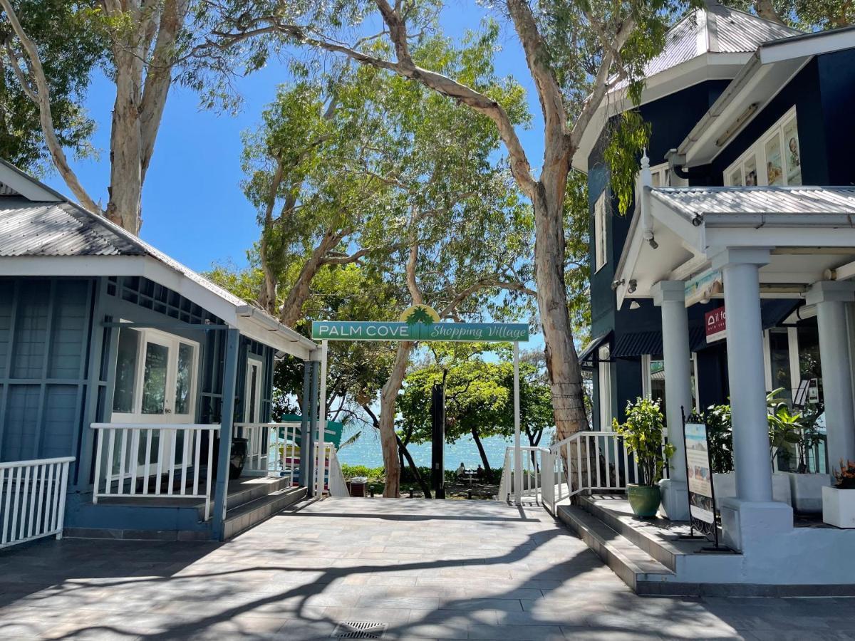 Holiday home Sweet Creek Cottage, Palm Cove, 200m To Beach, Heated Pool, Pets