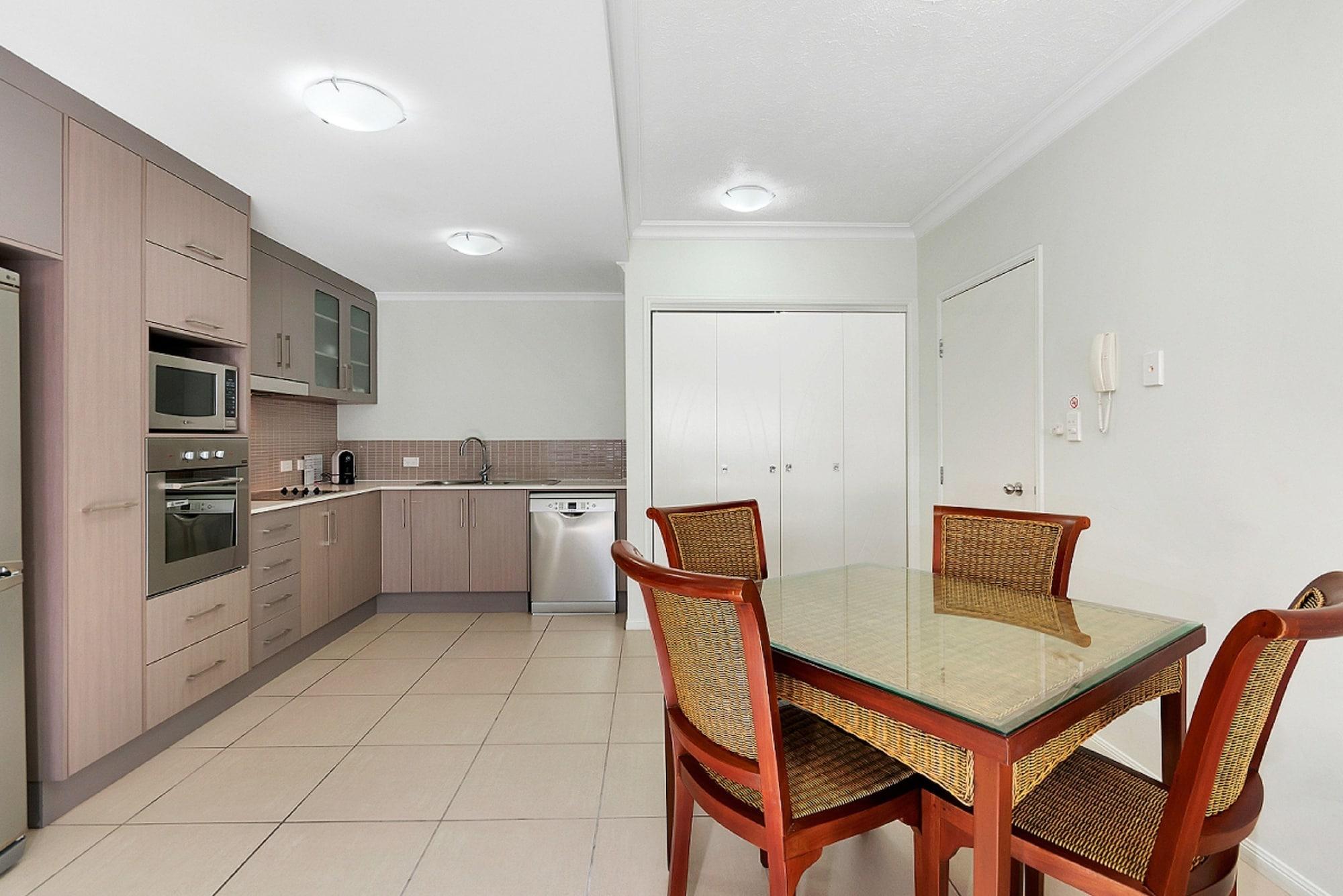 Elysium Aparthotel Palm Cove