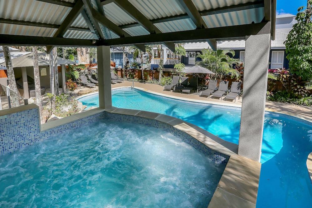 Paradise On The 4*