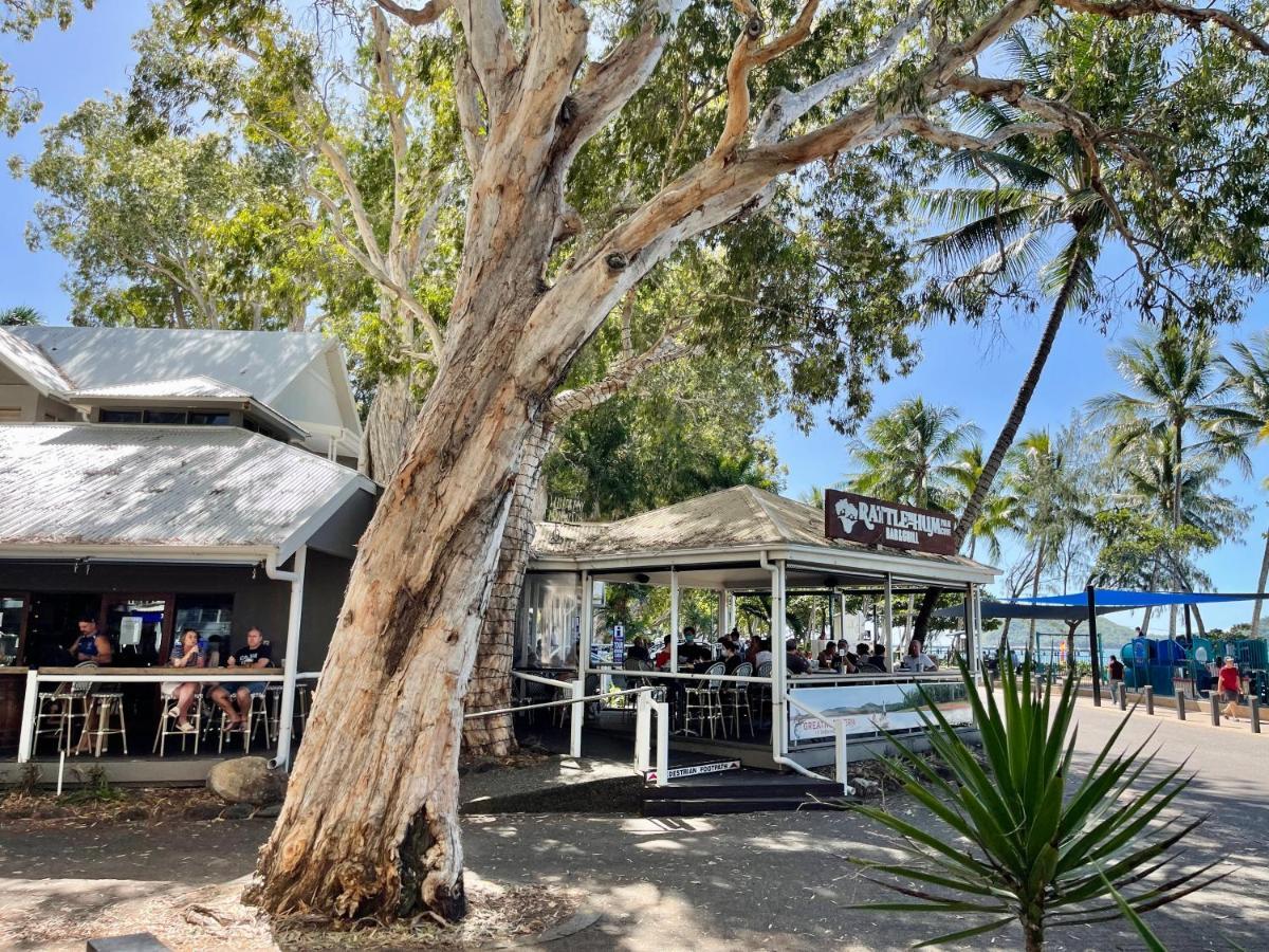 Sweet Creek Cottage, Palm Cove, 200m To Beach, Heated Pool, Pets *