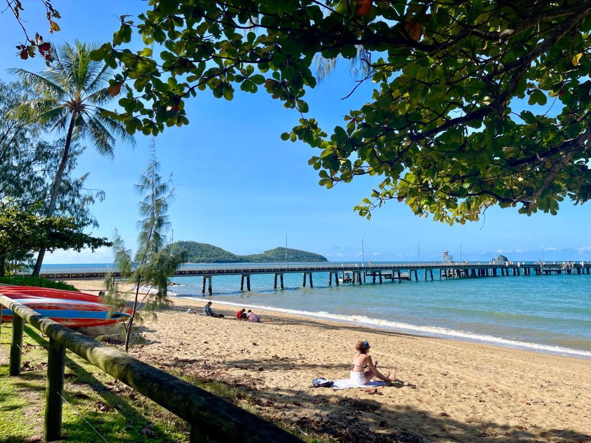 Sweet Creek Cottage, Palm Cove, 200m To Beach, Heated Pool, Pets *