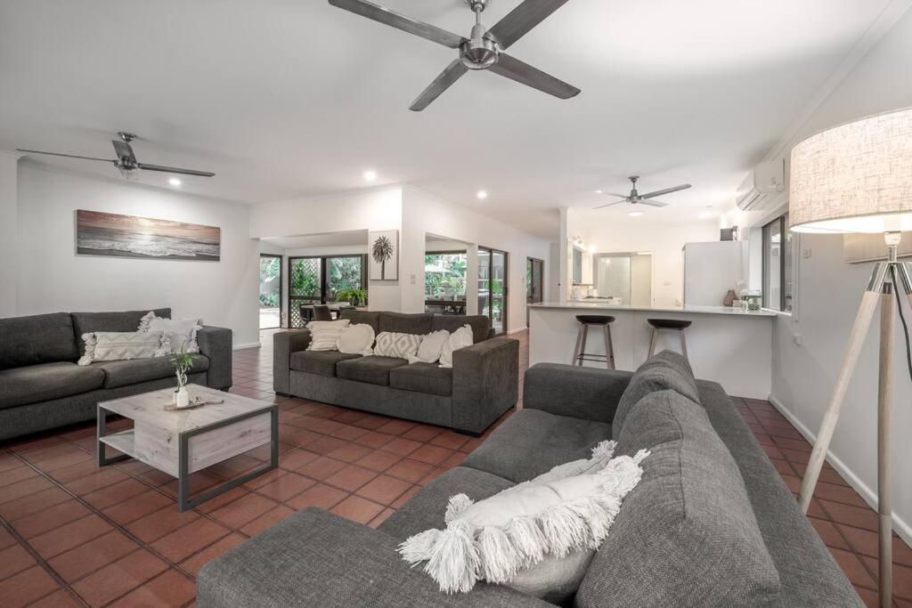 Talpa Tropix- 5 Min Stroll To Beach Holiday home Palm Cove