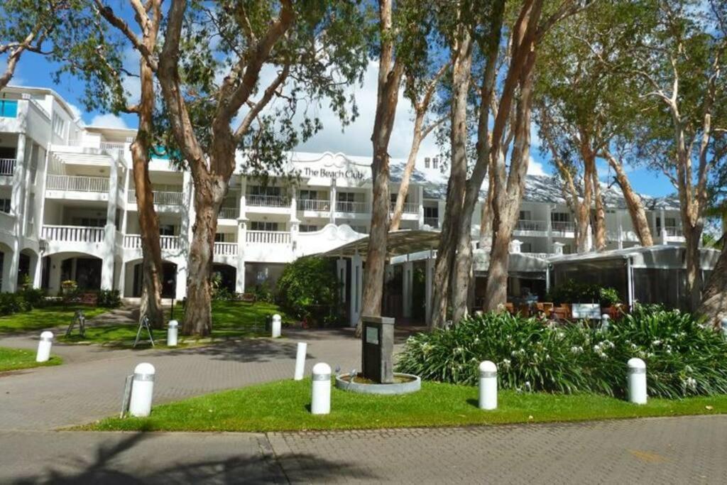 Peppers Club Luxurious 2 Bedroom Rooftop Terrace Apartment Palm Cove