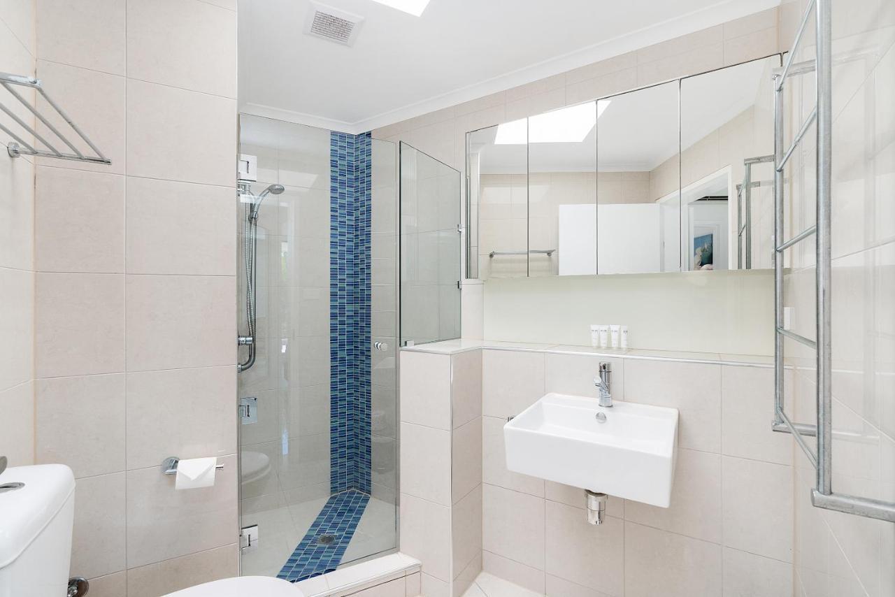 Apartment Paringa 2 Bedroom Floor Front Palm Cove