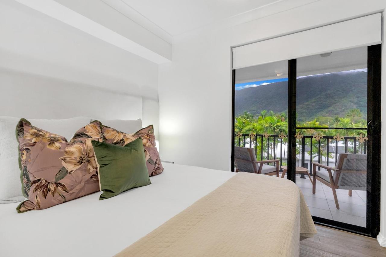 Elysium 4* Palm Cove