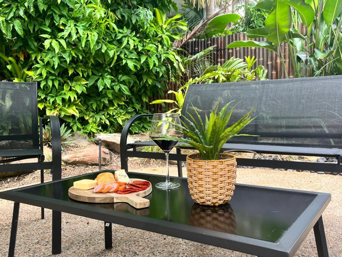 Talpa Tropix- 5 Min Stroll To Beach Holiday home Palm Cove