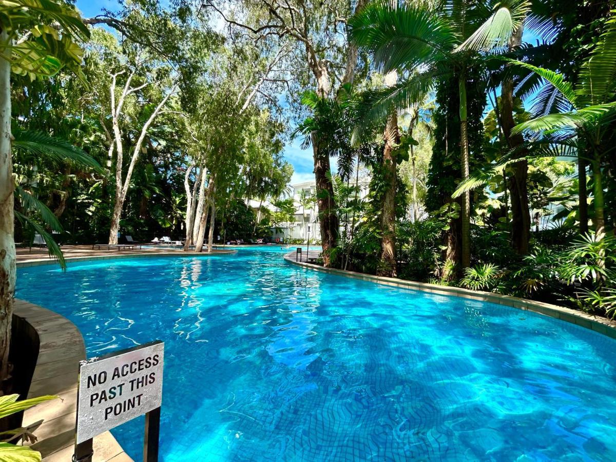 Apartment Beachside - Pool And Garden Views Palm Cove