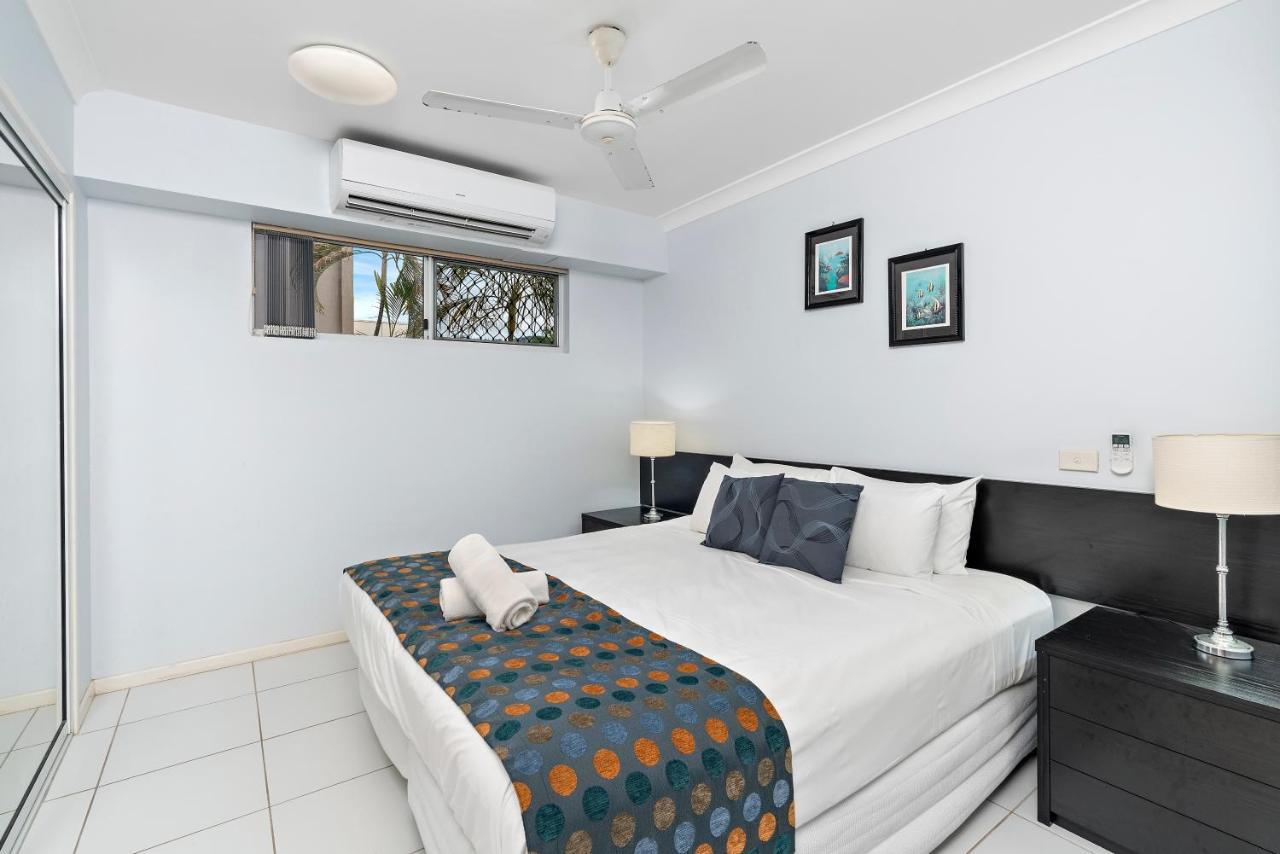 Alassio Beachfront Apartment *