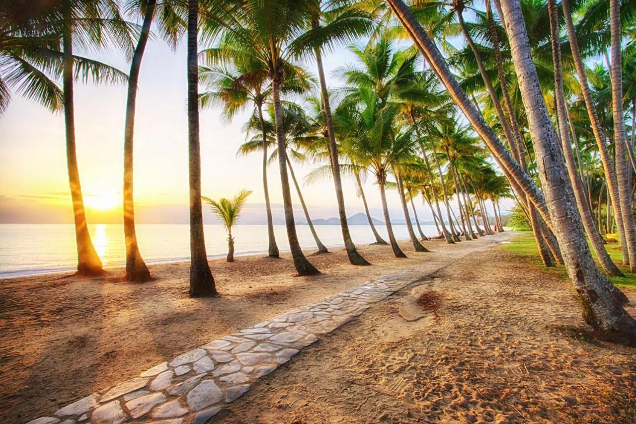 Belle Escapes Latania Villa Palm Cove
