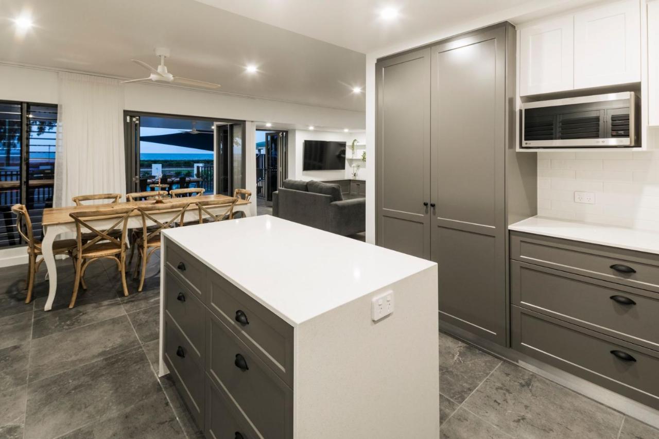 Holiday home Belle Escapes Beachfront Luxury 53 Arlington Clifton Palm Cove