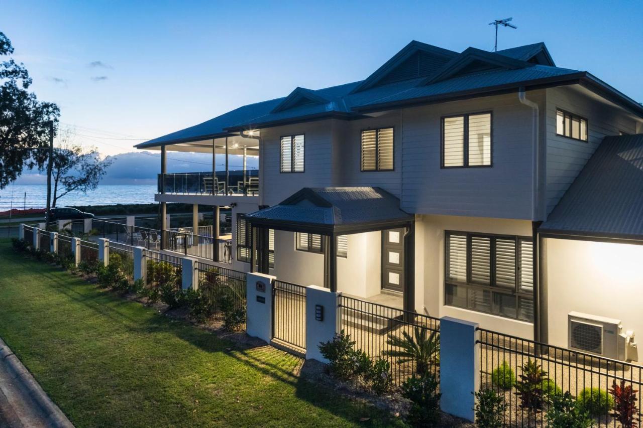 Holiday home Belle Escapes Beachfront Luxury 53 Arlington Clifton Palm Cove
