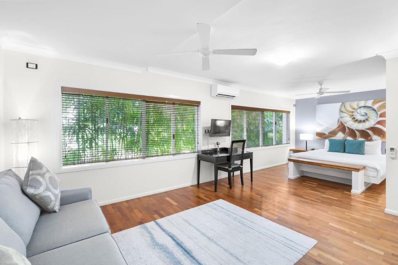 Apartment Belle Escapes - Poolside Alamanda Beachfront 