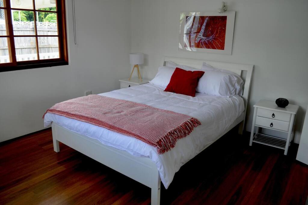 Holiday home Mojo's Salt & Pepper * 500m To Beach* Pets Palm Cove