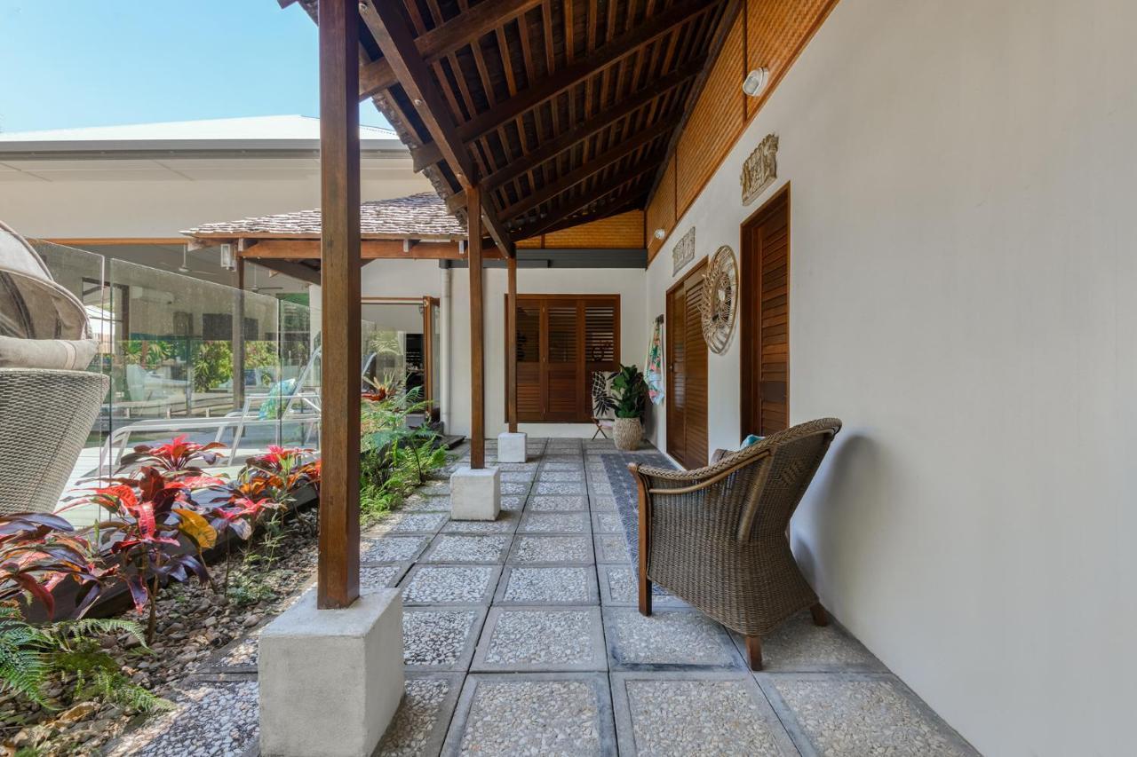 Talpa - An Idyllic Indoor-outdoor Oasis