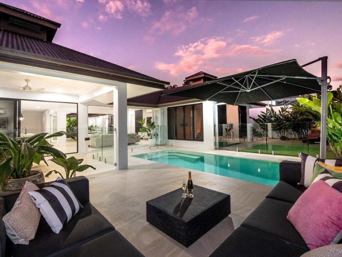 Holiday home Pura - Tropical Luxury Living *