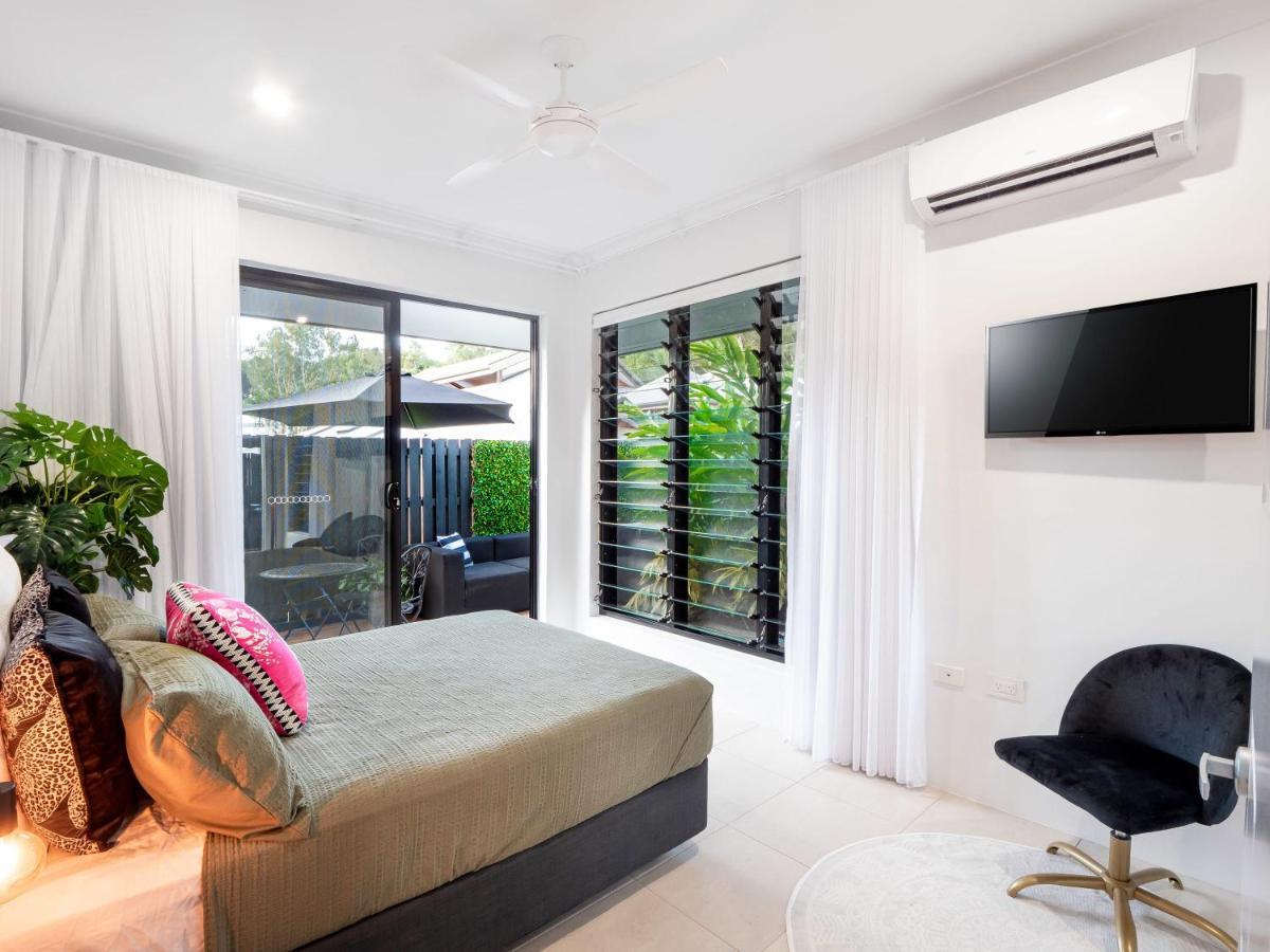 Pura - Tropical Luxury Living Holiday home