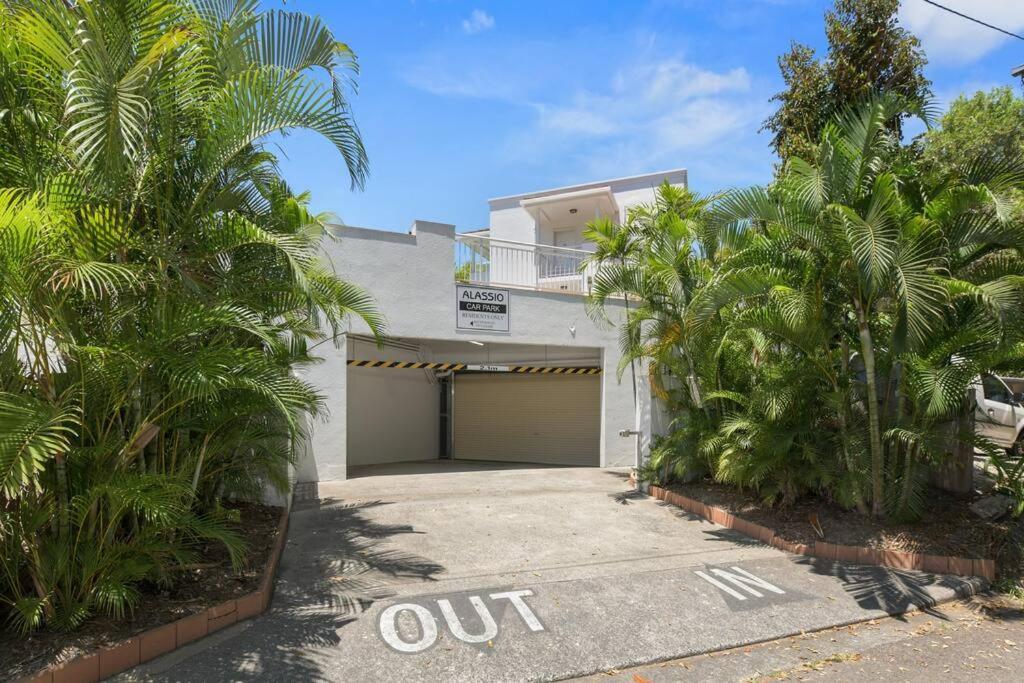 The Palms Retreat - Alassio Beachfront * Palm Cove