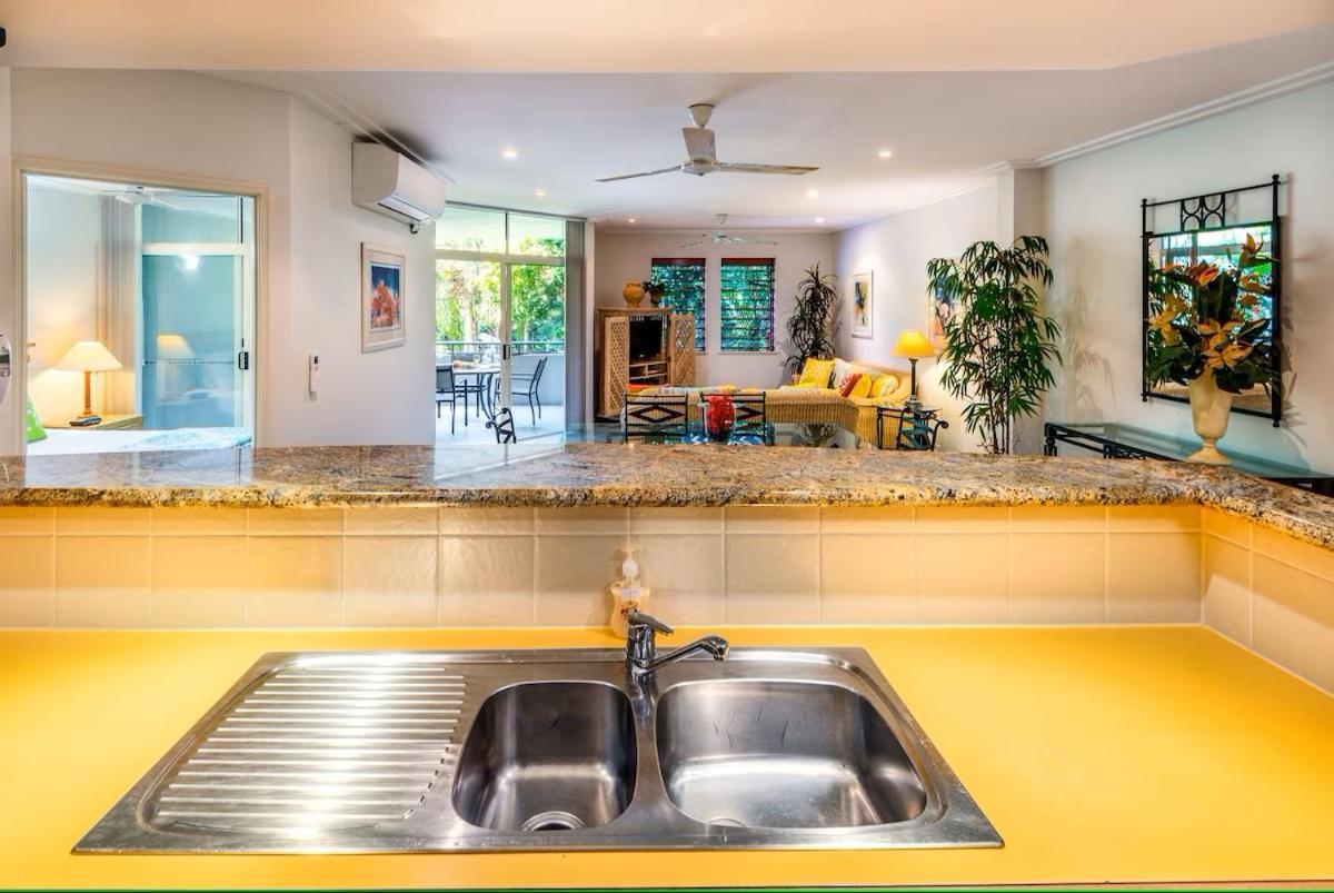 Oasis 8 At * Palm Cove
