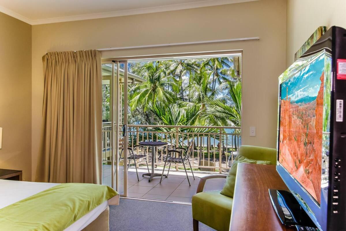 Amphora Private Palm Cove
