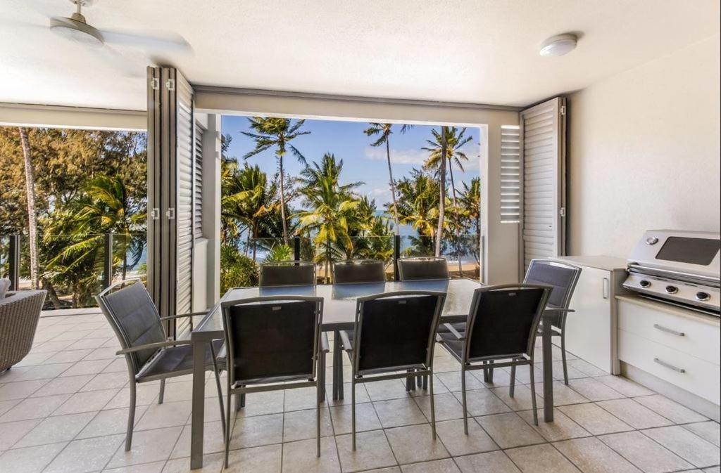 Resort Island Views Beachfront