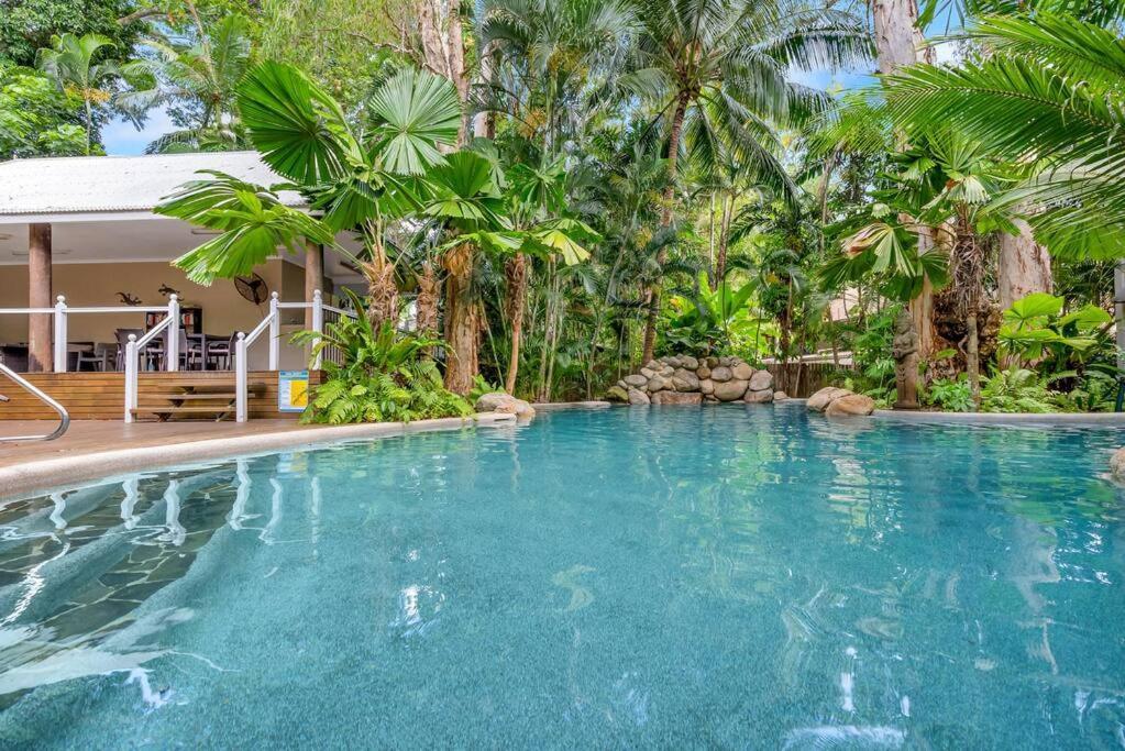 Triton's Retreat Apartment