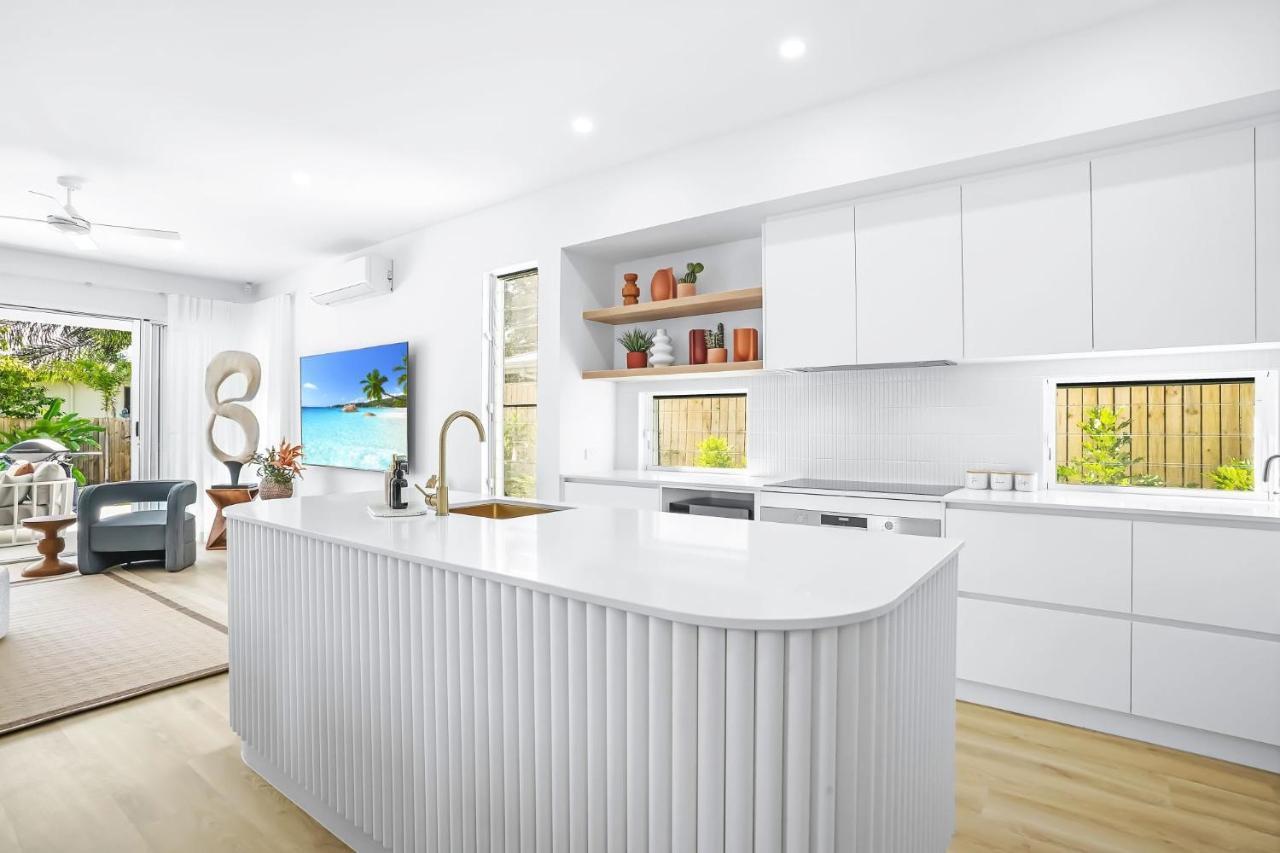 The Santana Collection Two - Luxury In The Heart Of * Palm Cove
