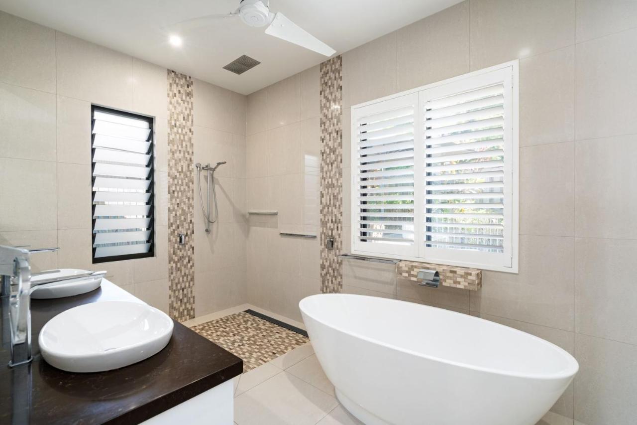 Belle Escapes 100 Cascade Holiday home Palm Cove