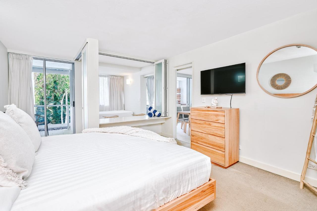 Luxury 2 Bed Unit, Pool & Ocean Views From Third Floor *