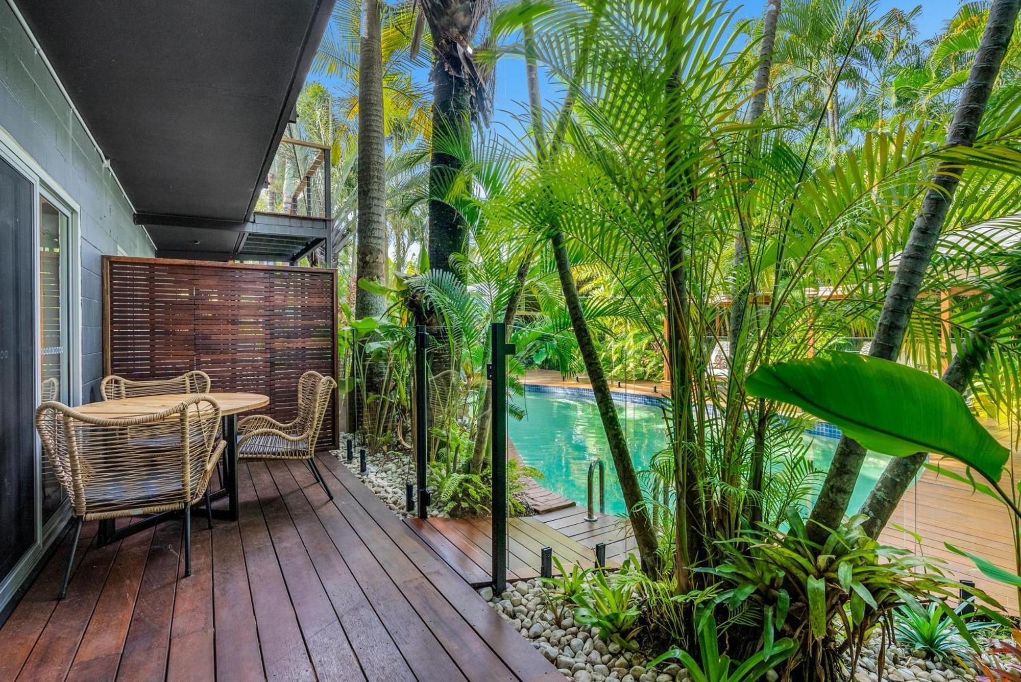 The Palms At Aparthotel
