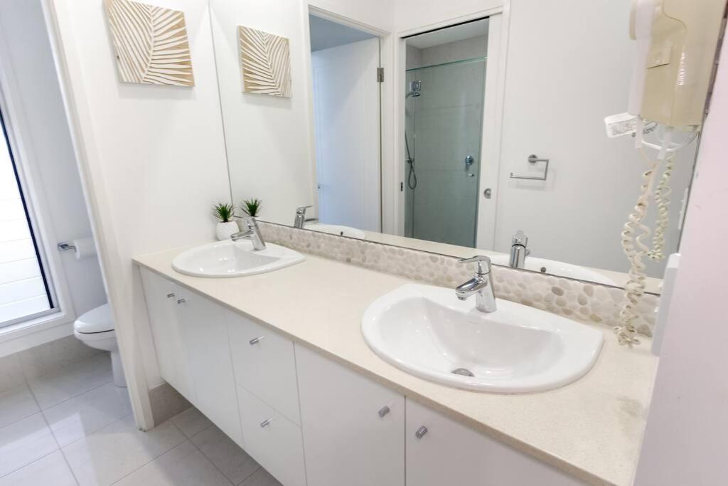 Apartment Blanco At Island Views—beautiful Beachfront Living Palm Cove