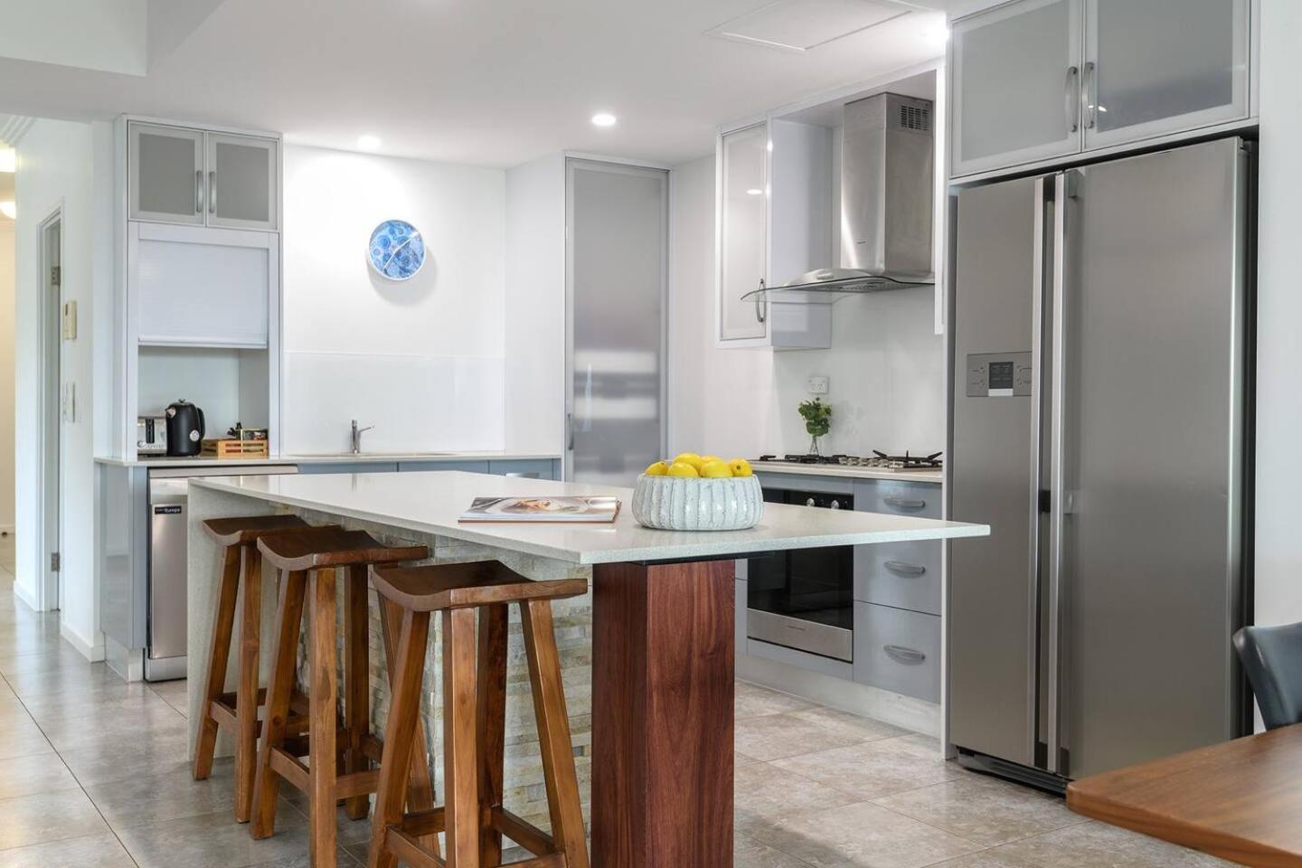 Apartment The Marron Bloom - Beachfront Boutique Bliss *
