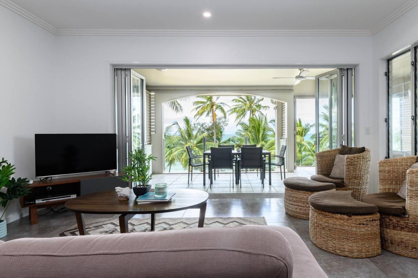 The Marron Bloom - Beachfront Boutique Bliss Apartment