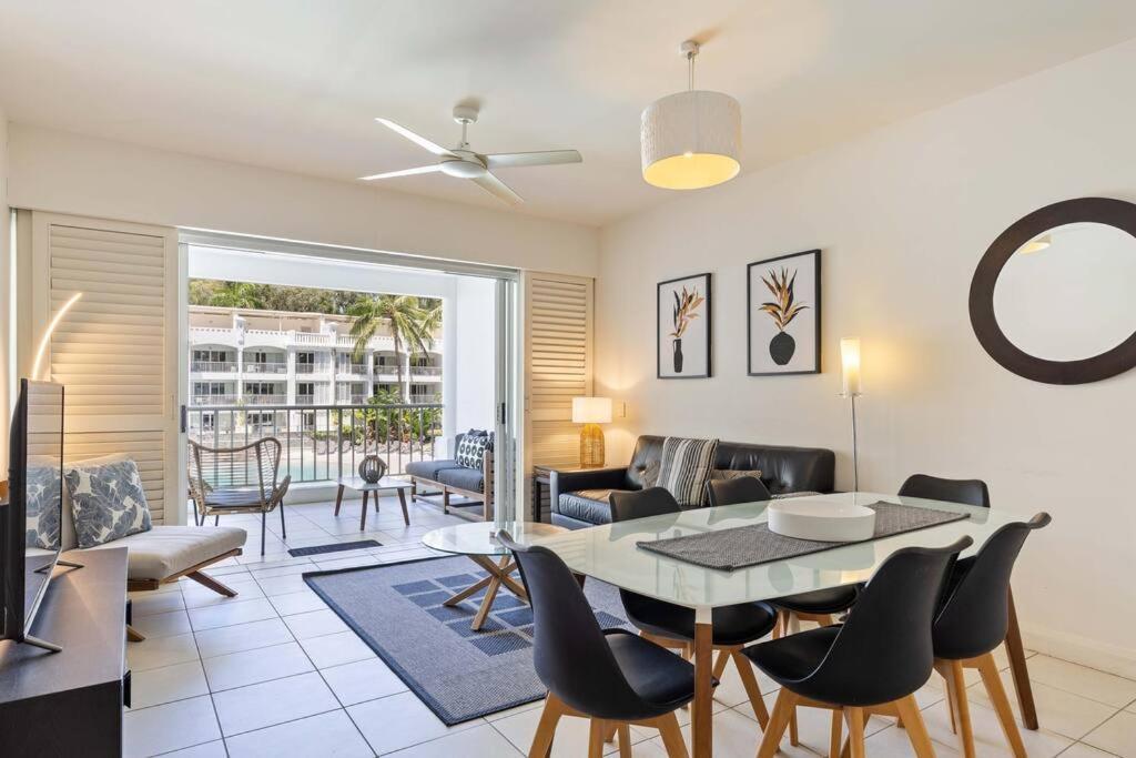 Fig Oasis—poolside Living At The Club Apartment Palm Cove
