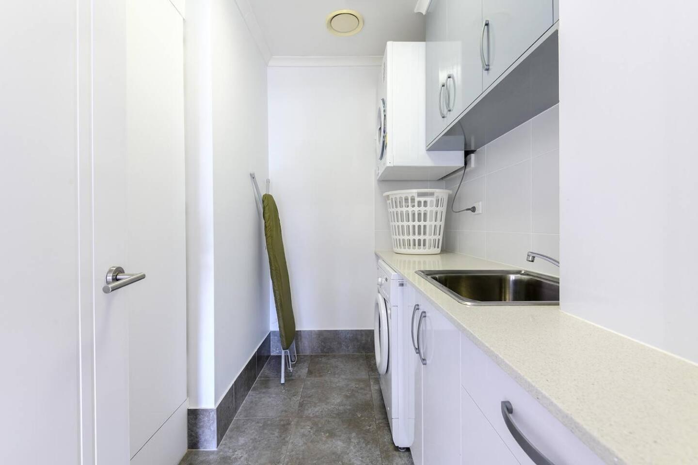 Apartment The Marron Bloom - Beachfront Boutique Bliss *