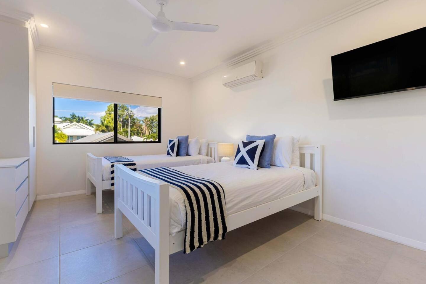 Raphari At The Cove - A Stunning Poolside Escape * Palm Cove