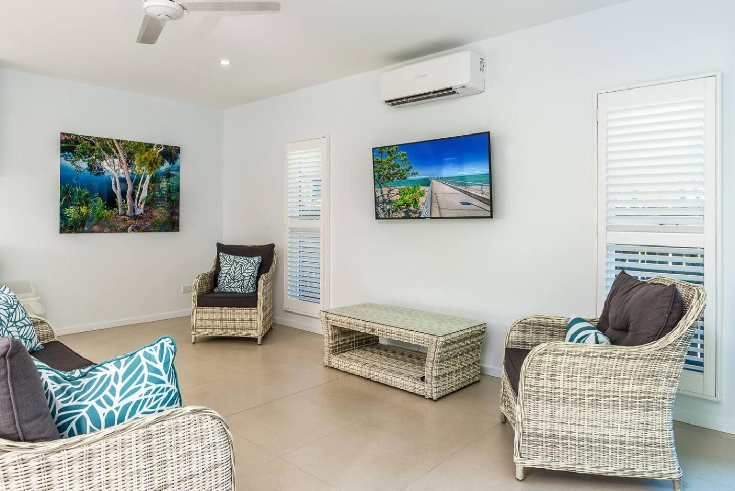 The Last 1 Villa Palm Cove