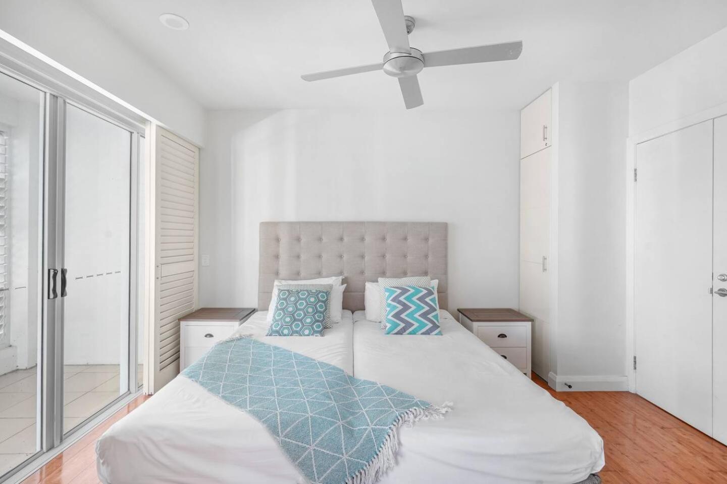 Apartment Dive Straight In From Breezy Poolside Oasis Palm Cove