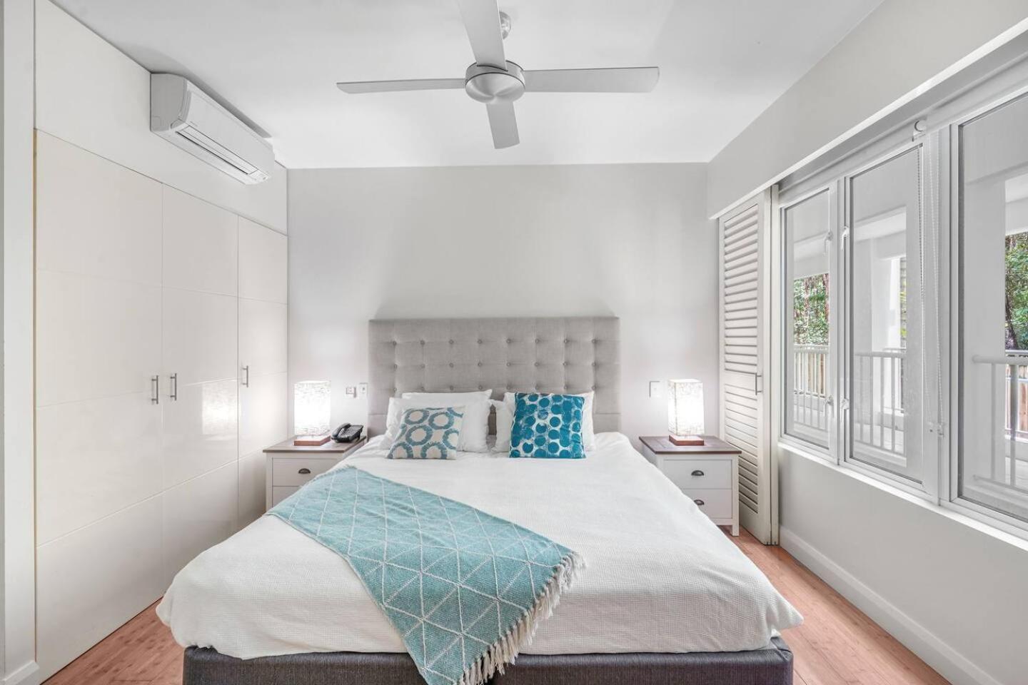 Apartment Dive Straight In From Breezy Poolside Oasis Palm Cove