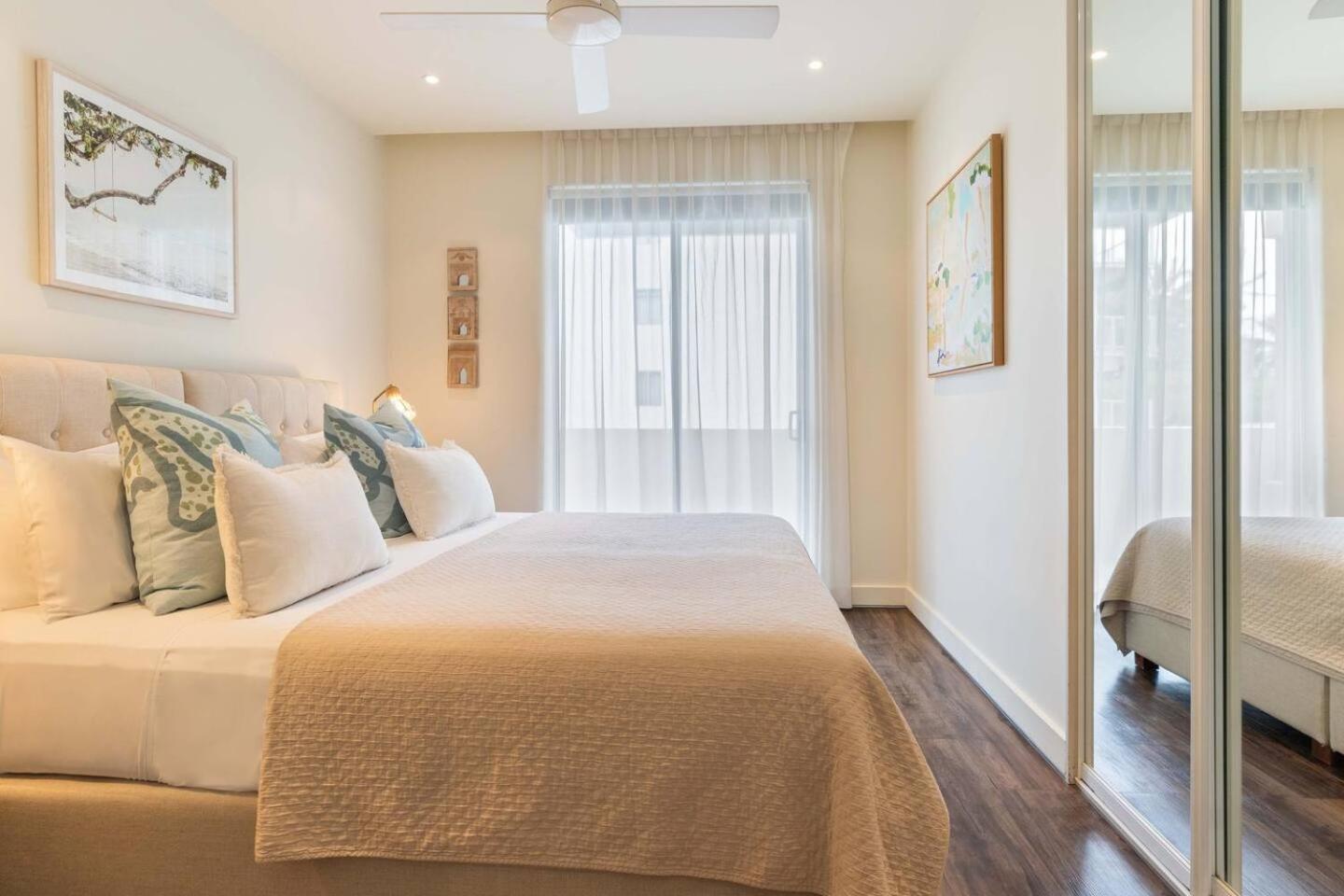 Drift Beachfront Oasis - A Panoramic Getaway Apartment Palm Cove