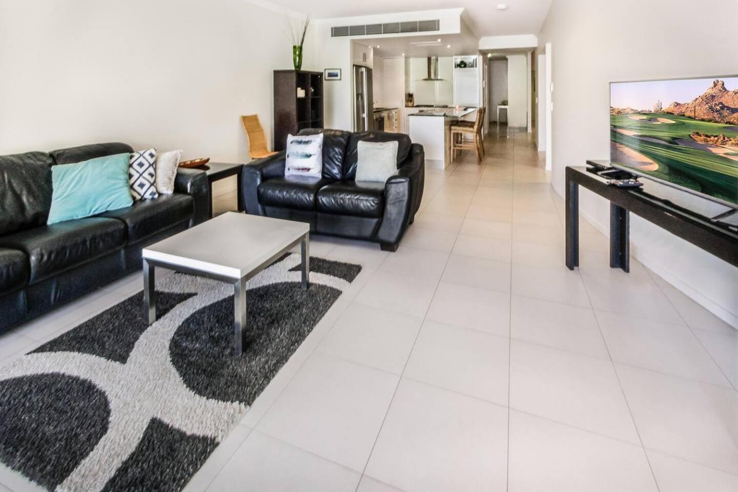 Apartment Amarillo At Island Views—breezy Waterfront Bliss