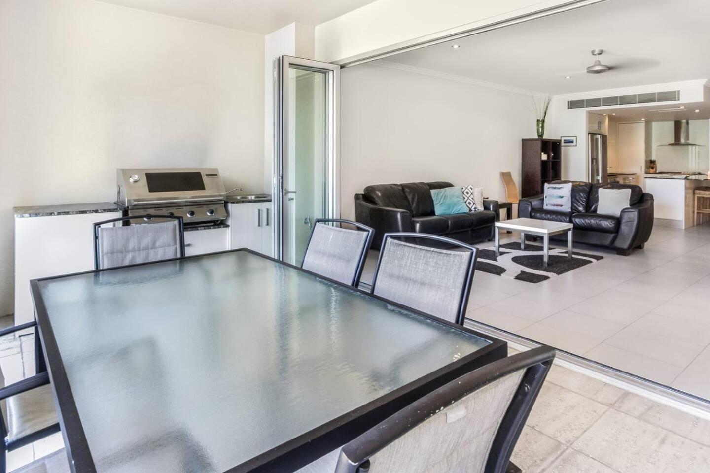 Apartment Amarillo At Island Views—breezy Waterfront Bliss *