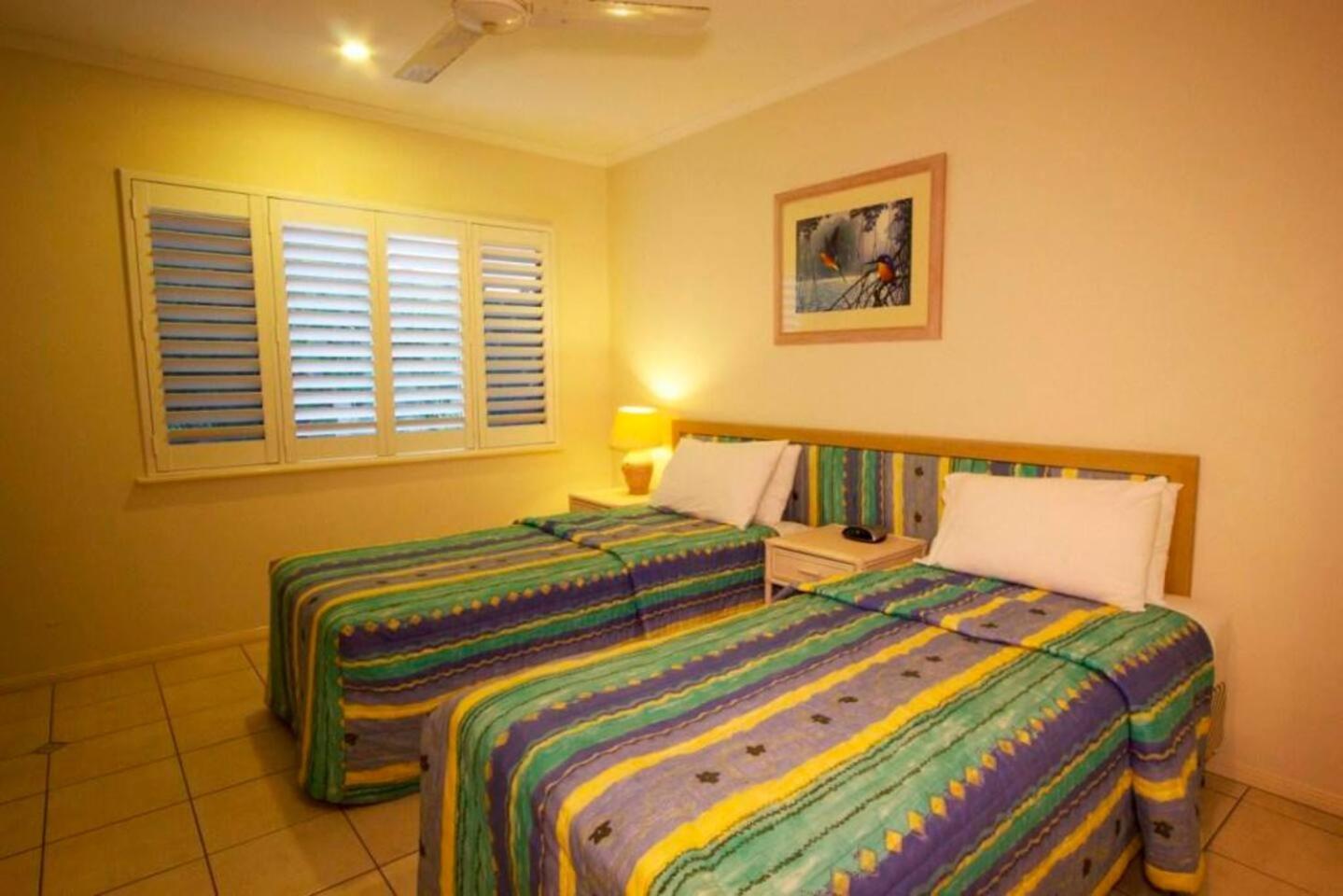 Ivy At Coral Horizons: A Retro Beachfront Locale * Palm Cove